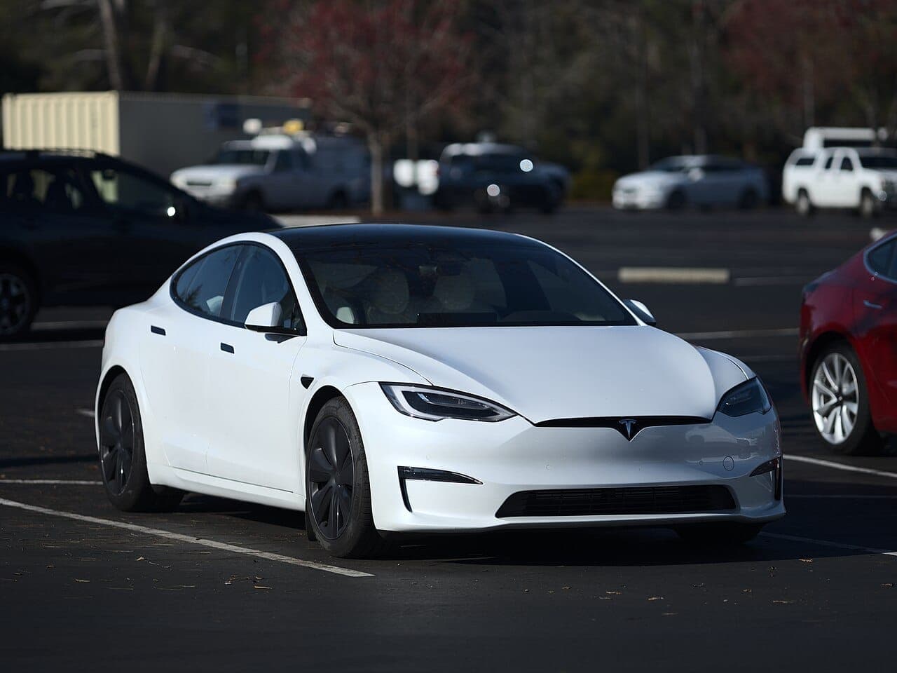 2024 Tesla Model S Standard Range