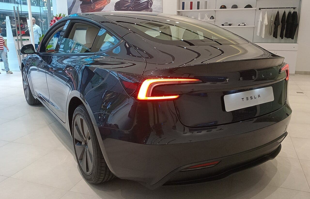 2022 Tesla Model 3 Performance - Image 4