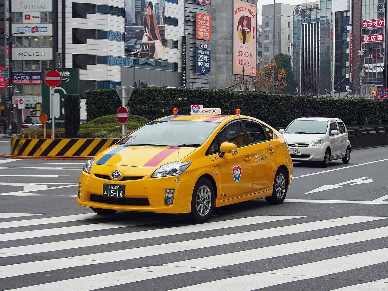 2020 Toyota Prius XSE - Image 3