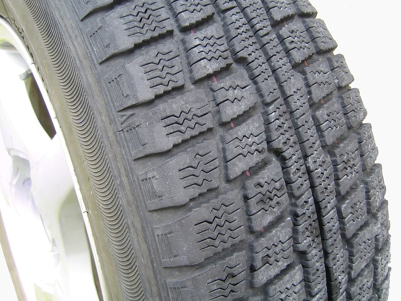 Winter tyre swap and storage, Hyundai Santa Fe